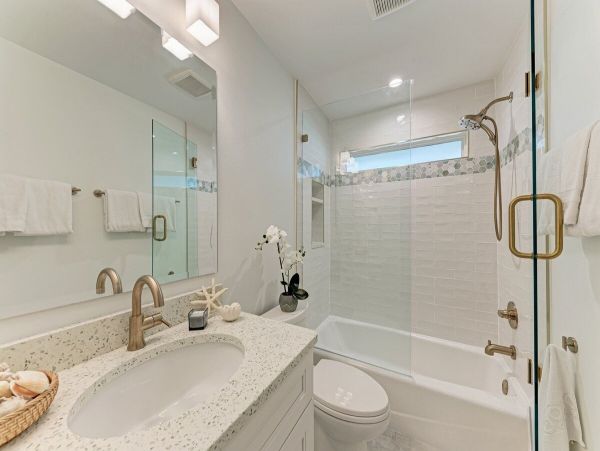 Holmes Beach Vacation Rental 2BR Florida Gulf Coast Beachfront Home