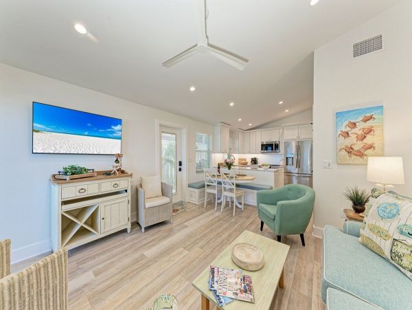 Holmes Beach Vacation Rental 2BR Florida Gulf Coast Beachfront Home