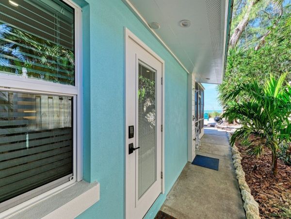 Holmes Beach Vacation Rental 2BR Florida Gulf Coast Beachfront Home