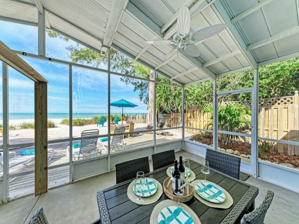 Holmes Beach Vacation Rental 2BR Florida Gulf Coast Beachfront Home