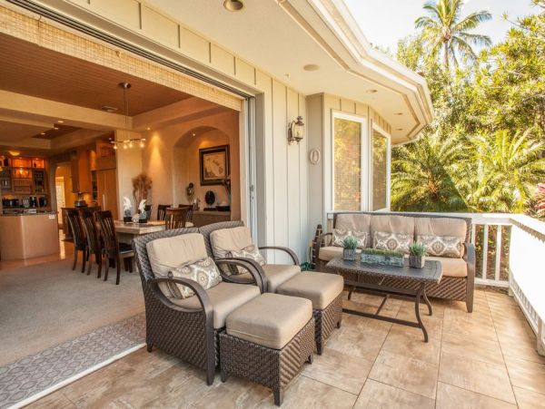 Lovely Lahaina Rental Pacific Views Path to Beach from House