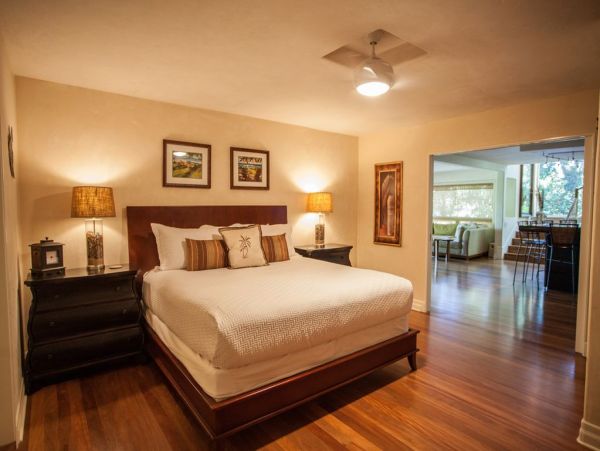 Lovely Lahaina Rental Pacific Views Path to Beach from House