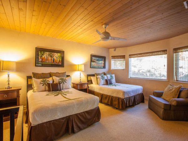 Lovely Lahaina Rental Pacific Views Path to Beach from House