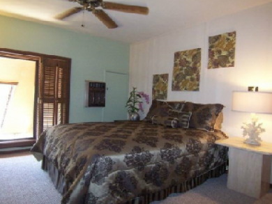 Bedroom 3 with queen bed