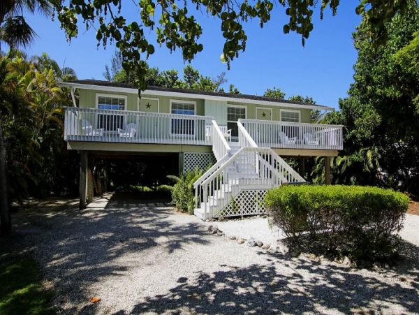 Short Walk to Beach Captiva Vacation Duplex Two Bedroom