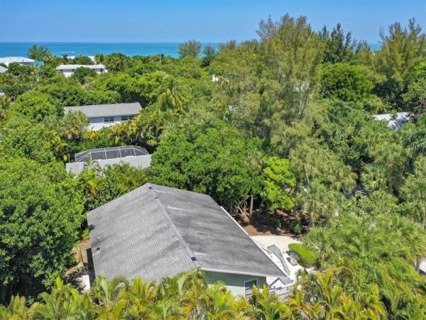 Short Walk to Beach Captiva Vacation Duplex Two Bedroom