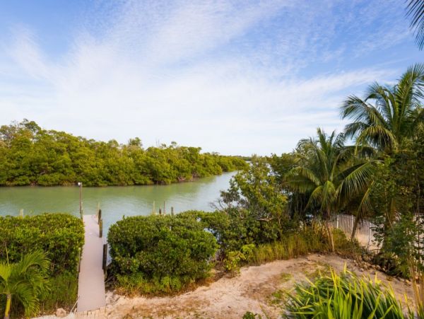 5 Bedroom Captiva Vacation Rental Home with Pool