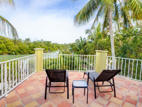5 Bedroom Captiva Vacation Rental Home with Pool
