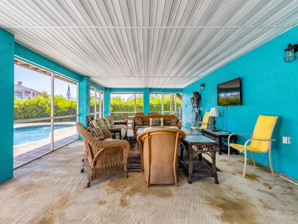 Three Bedroom Home with Pool on North Anna Maria