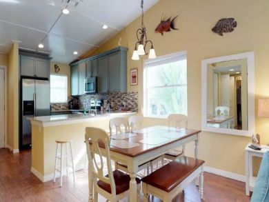 Anna Maria Island Pool Home - Vacation Rental - Sleeps 6