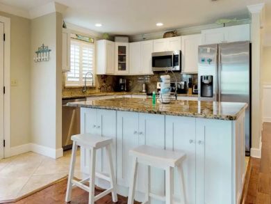 LOCATION LOCATION 3 Bedroom Anna Maria North End Pool Home