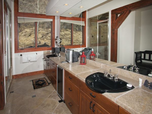 This Six Bedroom Luxury Vail Ski Vacation Rental Sleeps 16