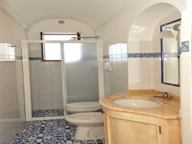 Ground floor bathroom with shower