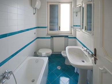 Bathroom with tub