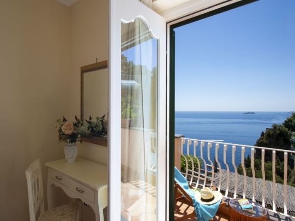 Positano 3 Bedroom Luxury Vacation Home with Private Pool