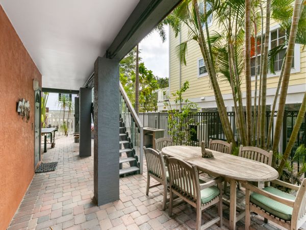 Bradenton Beach 3 Bedroom Rental 1 Block From the Sandy Beach