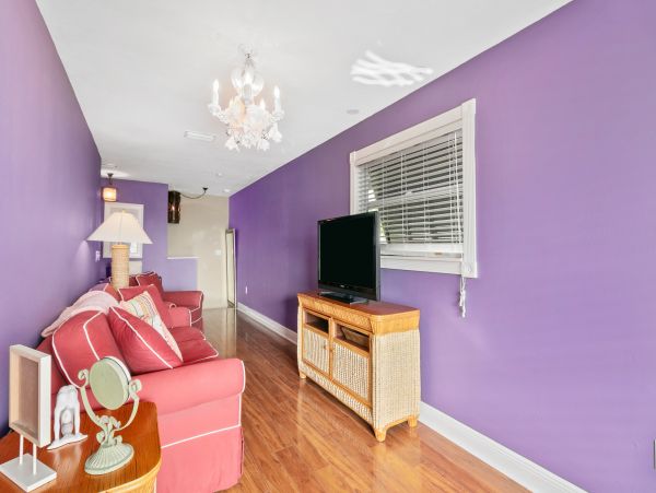 Bradenton Beach 3 Bedroom Rental 1 Block From the Sandy Beach