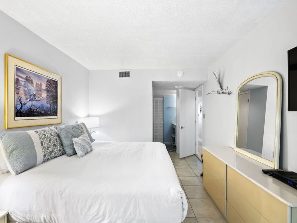 Beachfront Condo with Gulf Views & Direct Sand Access on Anna Maria Island