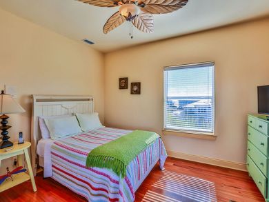 Beaches of South Walton Luxury 3 Bedrooms Sleeps 9 Guests