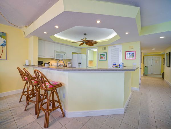 Sanibel Beachfront 3 Bedroom Condo with Views