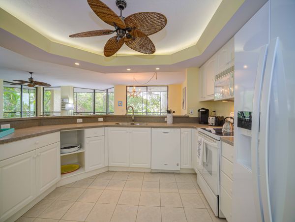 Sanibel Beachfront 3 Bedroom Condo with Views