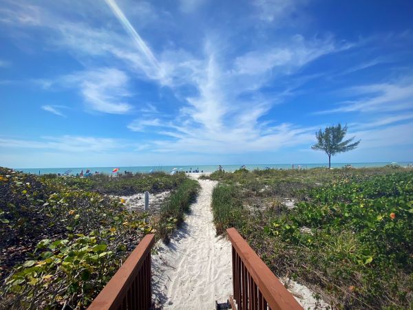 Sanibel Beachfront 3 Bedroom Condo with Views