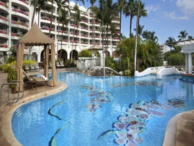 Upper lagoon pool & whirlpool tub Upper lagoon pool & whirlpool tub