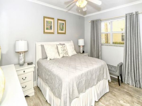 One of The Few Rentals on Longboat Key Beach Weekly Rental