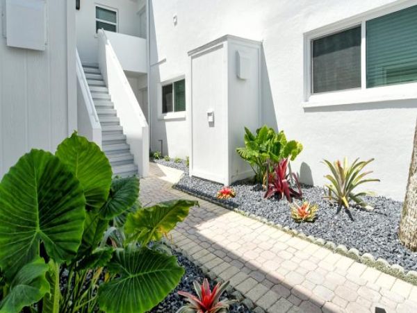 One of The Few Rentals on Longboat Key Beach Weekly Rental
