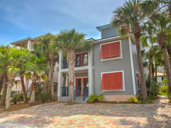 Miramar Rental 6 Bedrooms 110 Yards to Beach - Great Rates