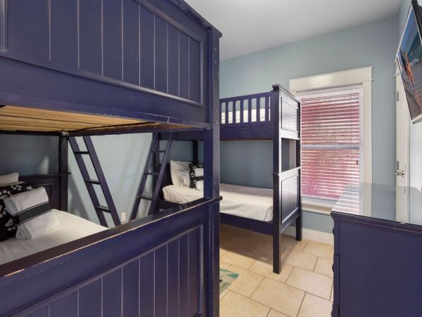 Miramar Rental 6 Bedrooms 110 Yards to Beach - Great Rates