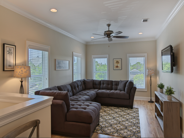 Destin Pool Home Two Living Rooms & Two Kitchens Sleeps 16