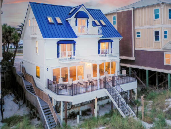 Posh Beach Front Luxury Rental with Sleep 20 What a Rental