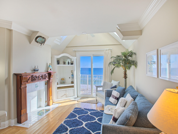 Posh Beach Front Luxury Rental with Sleep 20 What a Rental