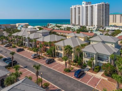 MIRAMAR BEACH 3 BEDROOM TOWNHOME