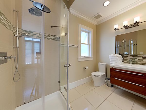 Destin Luxury Vacation Home 6 Bedrooms Sleeps 16