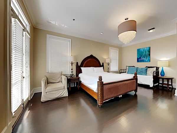 Destin Luxury Vacation Home 6 Bedrooms Sleeps 16