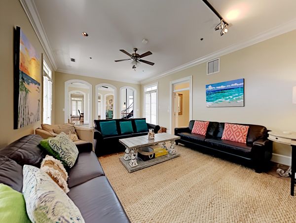 Destin Luxury Vacation Home 6 Bedrooms Sleeps 16