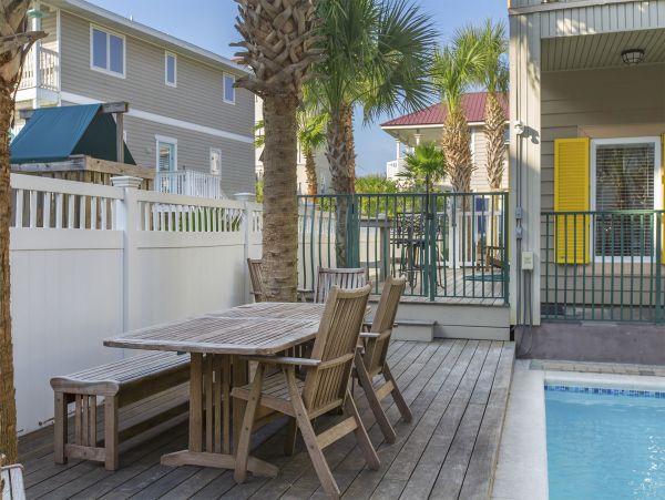 Miramar Beach 6 Bedroom Super Close to the Beach Sleeps 20