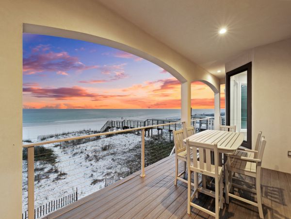 Destin Beachfront Luxury Vacation Home - Sleeps 12 Guests