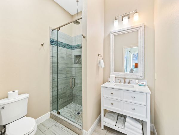 Destin Beachfront Luxury Vacation Home - Sleeps 12 Guests