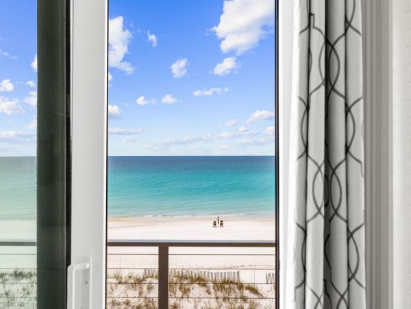 Destin Beachfront Luxury Vacation Home - Sleeps 12 Guests