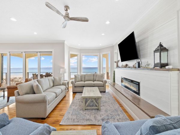 Destin Beachfront Luxury Vacation Home - Sleeps 12 Guests