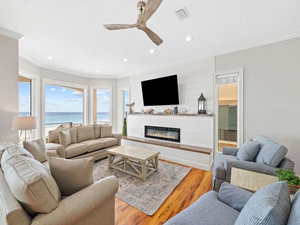 Destin Beachfront Luxury Vacation Home - Sleeps 12 Guests