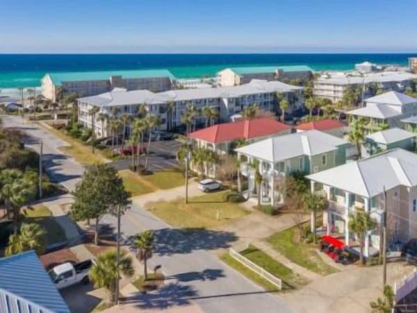 Luxurious Beach Vacation Home in Crystal Beach - Perfect for Families