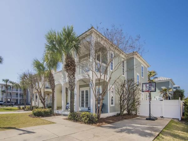 Luxurious Beach Vacation Home in Crystal Beach - Perfect for Families