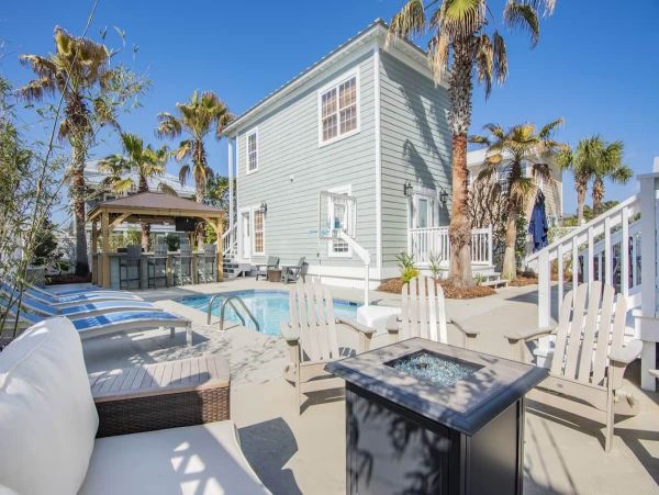Luxurious Beach Vacation Home in Crystal Beach - Perfect for Families