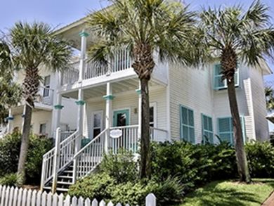 Miramar Beach, Florida vacation home with short walk to beach