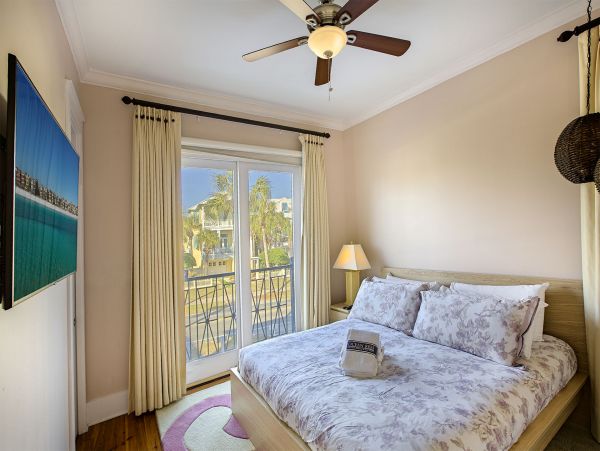 Five Bedroom Luxury House Rental on Destin Beach Gulf Views