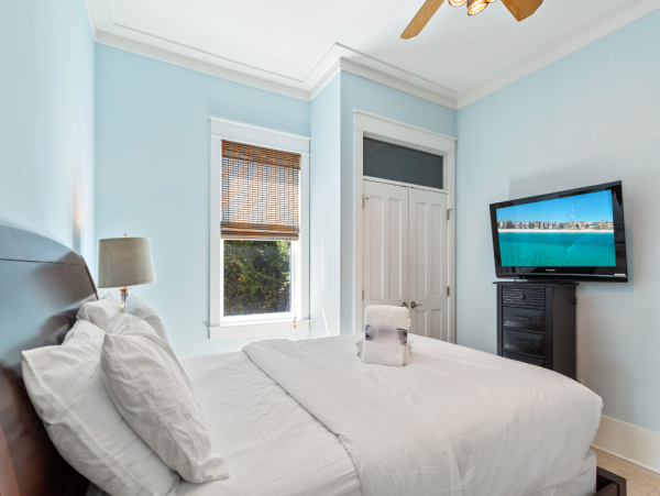 Miramar Beach Vacation Home 100 Yards to Beach 3,000 sq ft.